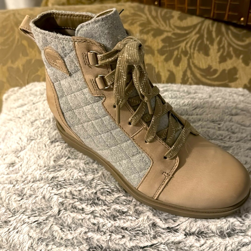 SIZE 8.5&9 SOREL WATERPROOF TRAIL RUNNING🏃‍♂️SNEAKERS. BN - Picture 2 of 7